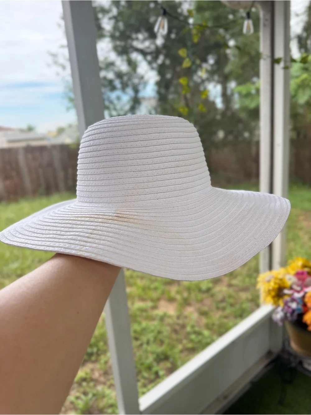Amazon Essentials White Wide Brim Sun Hat